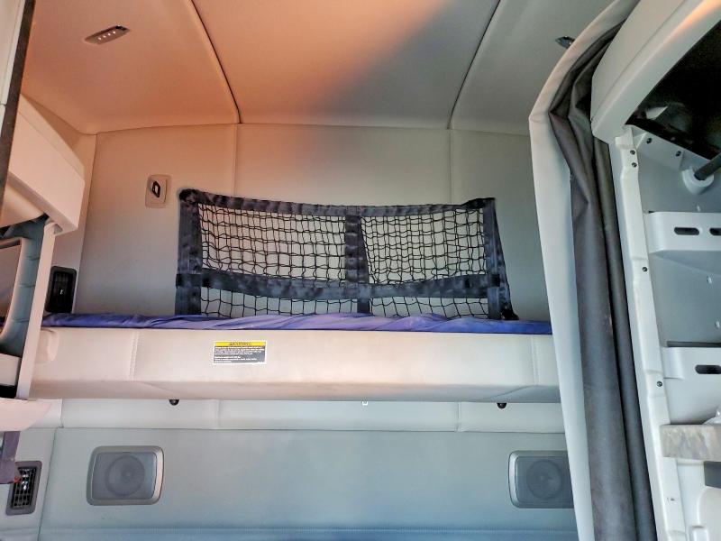 2021 Kenworth T680 Semi Truck