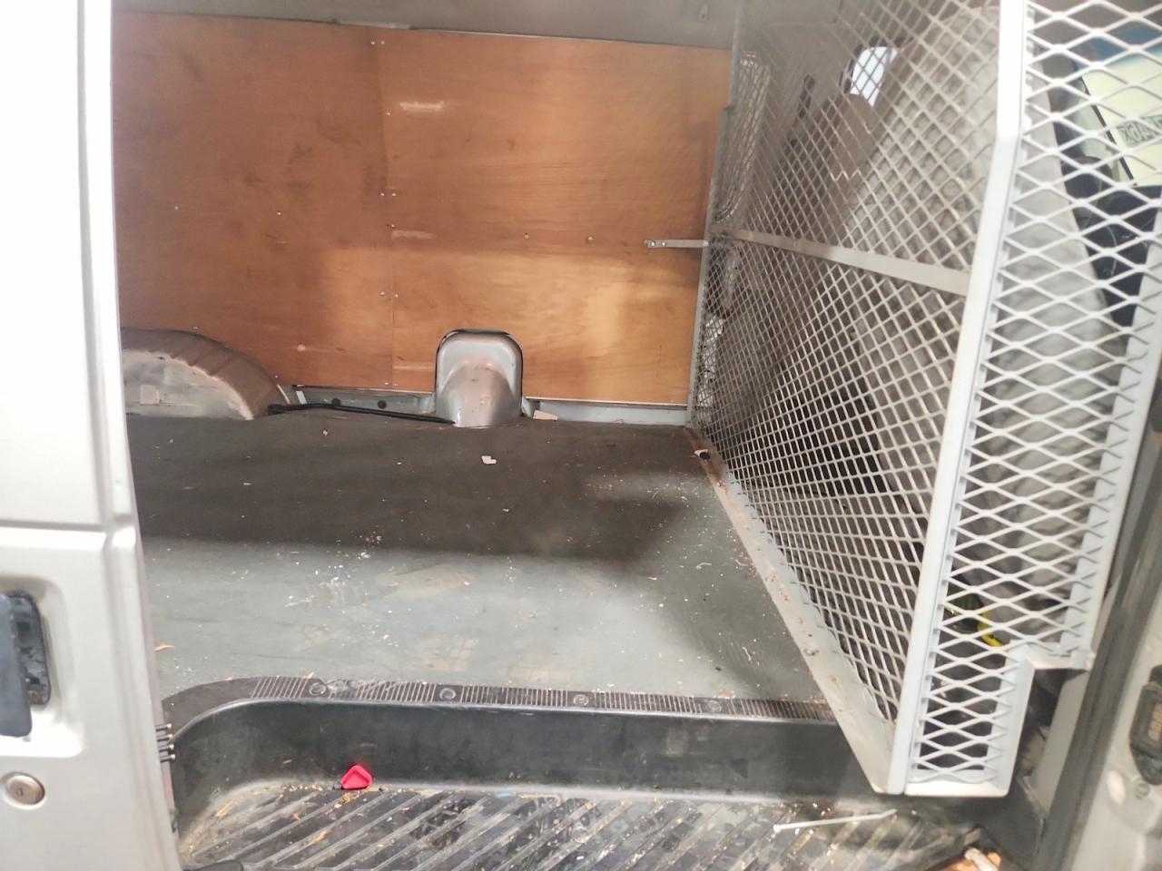 2005 Ford E250 Delivery Van