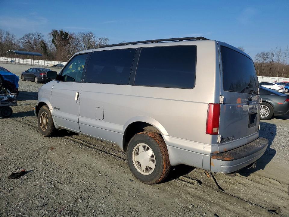2000 GMC Safari xt