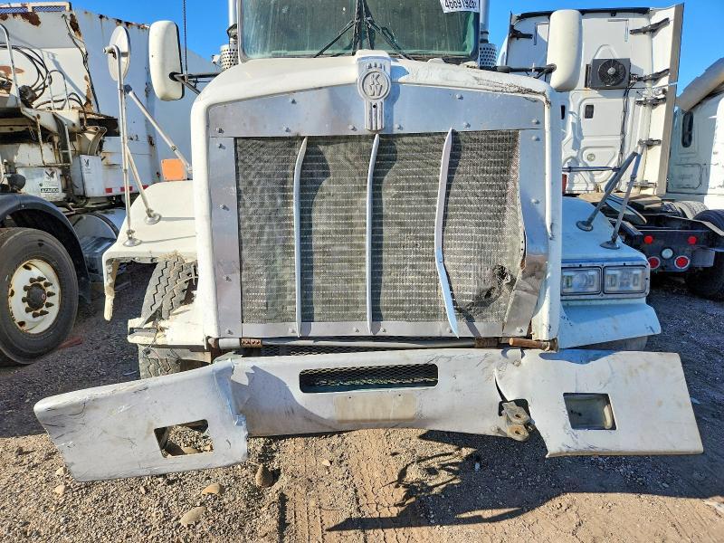 2006 Kenworth T880 Semi Truck