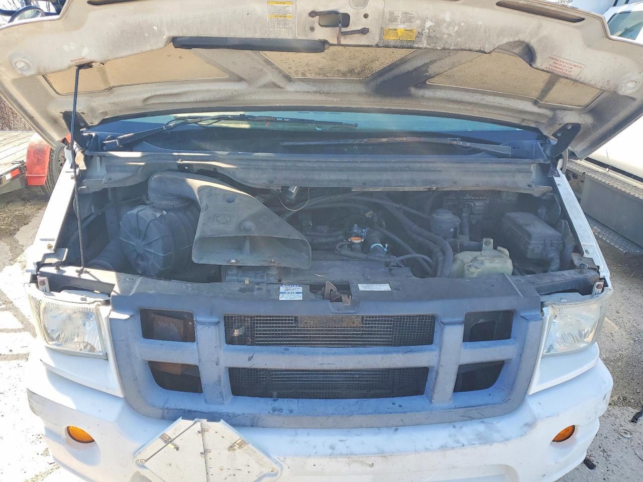 2013 Isuzu NPR Delivery Van