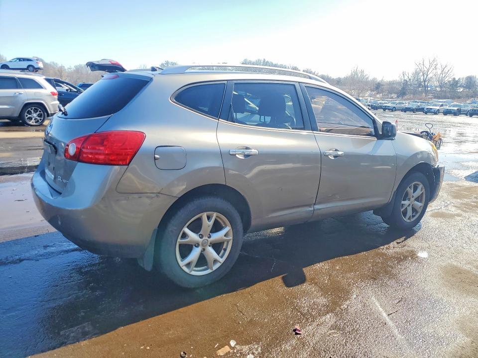 2010 Nissan Rogue s
