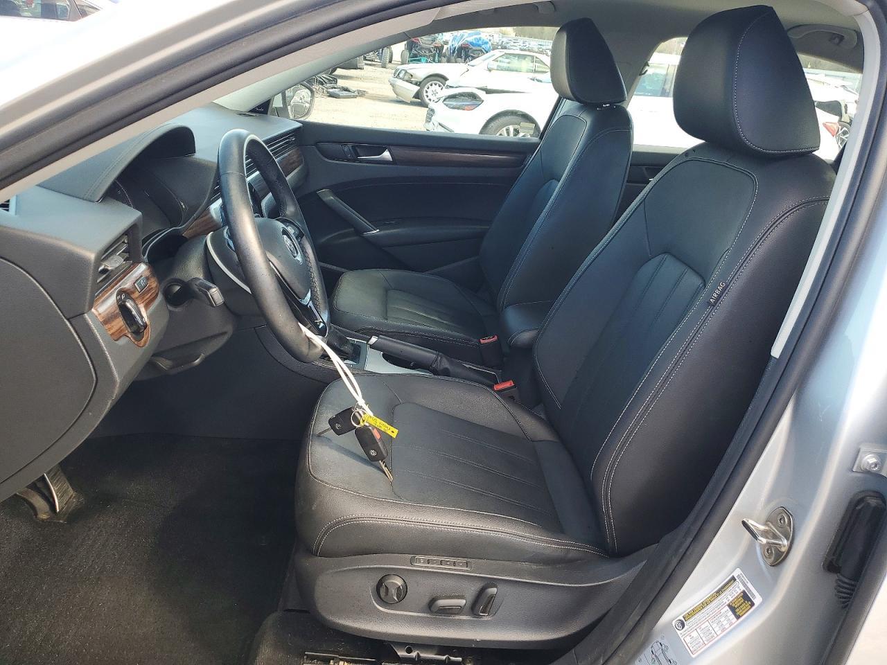 2020 Volkswagen Passat sel