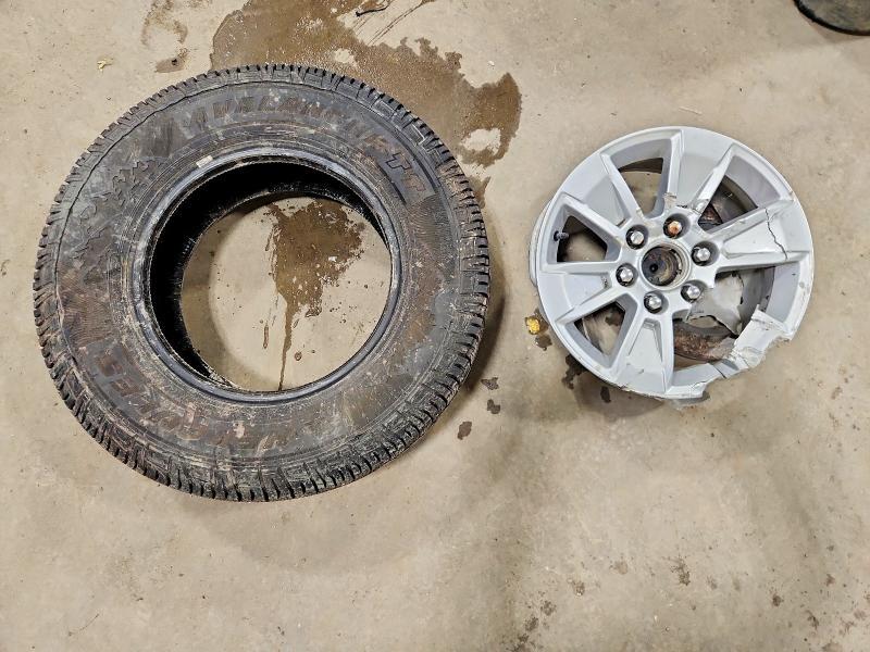 2023 GMC Sierra K1500 sle