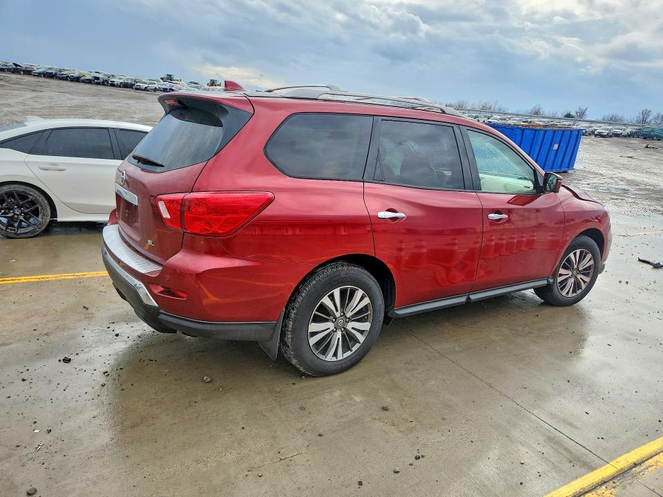 2019 Nissan Pathfinder sl