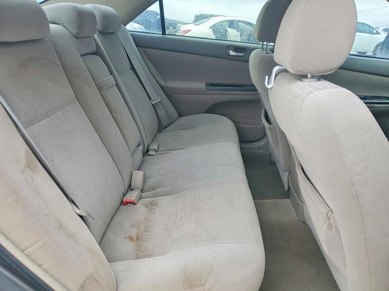 2005 Toyota Camry le