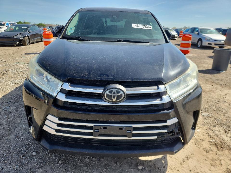 2019 Toyota Highlander le