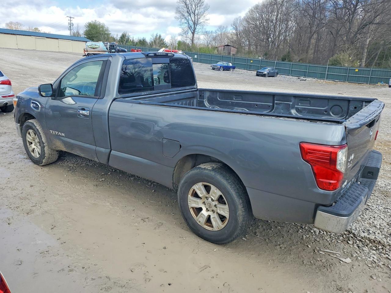 2017 Nissan Titan SV