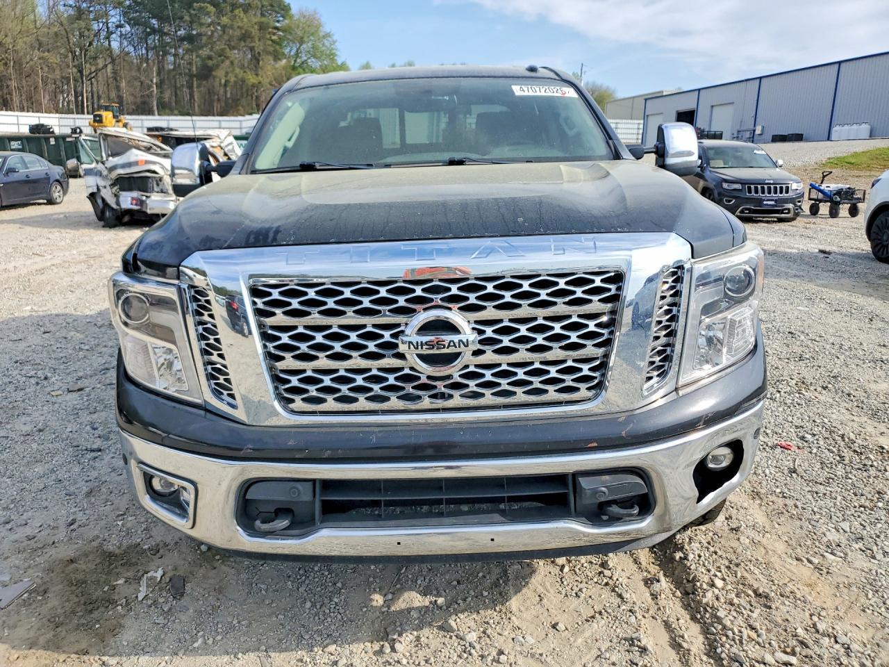 2019 Nissan Titan SL