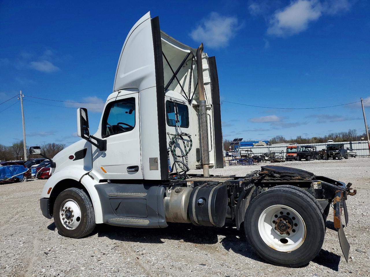 2018 Peterbilt 579 Semi Truck