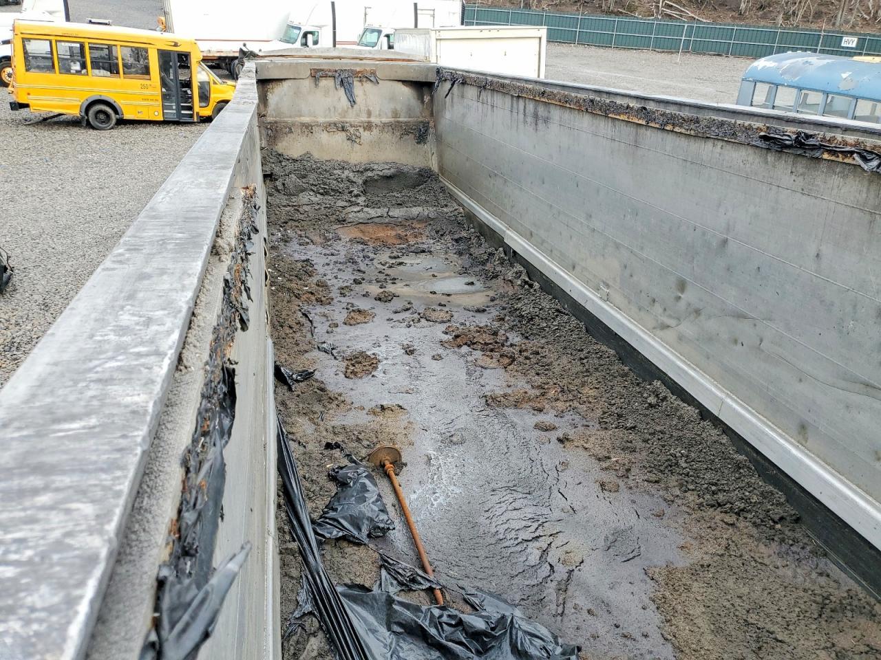 2002 Semi 2002 MAC END Dump Trailer