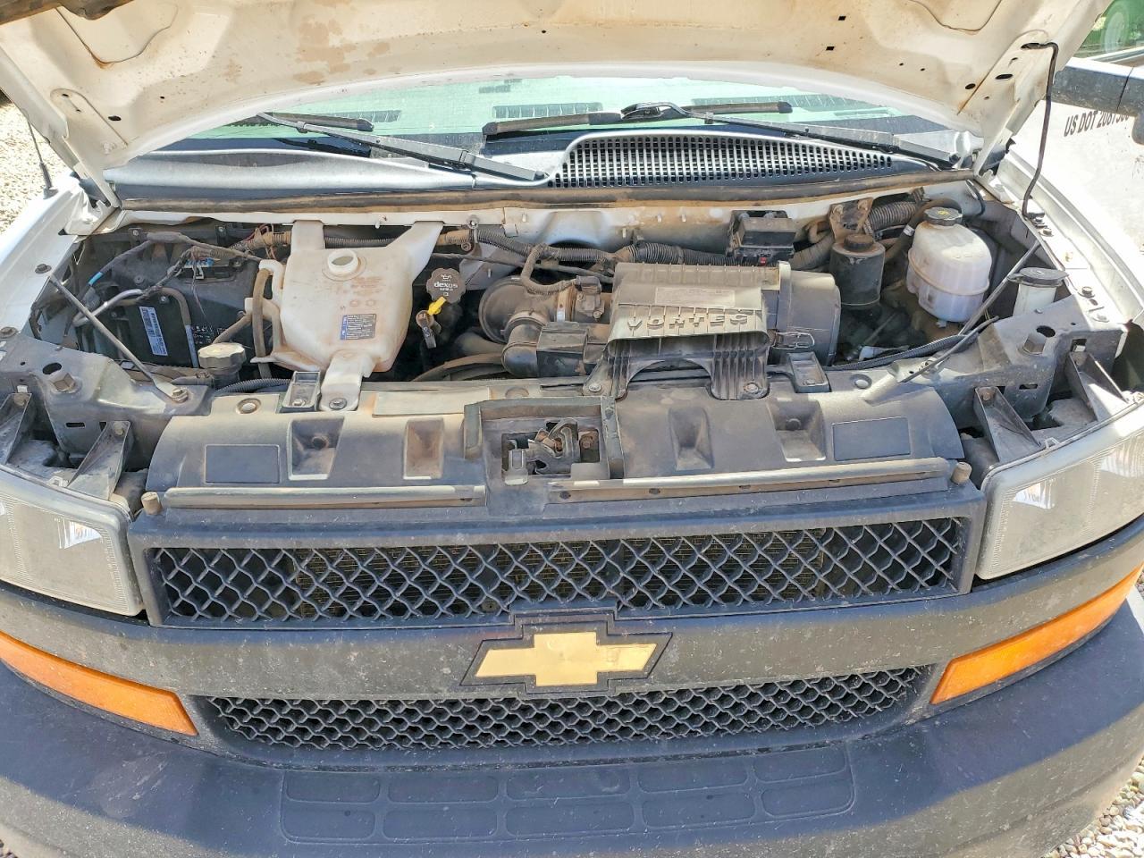 2020 Chev Express G4500