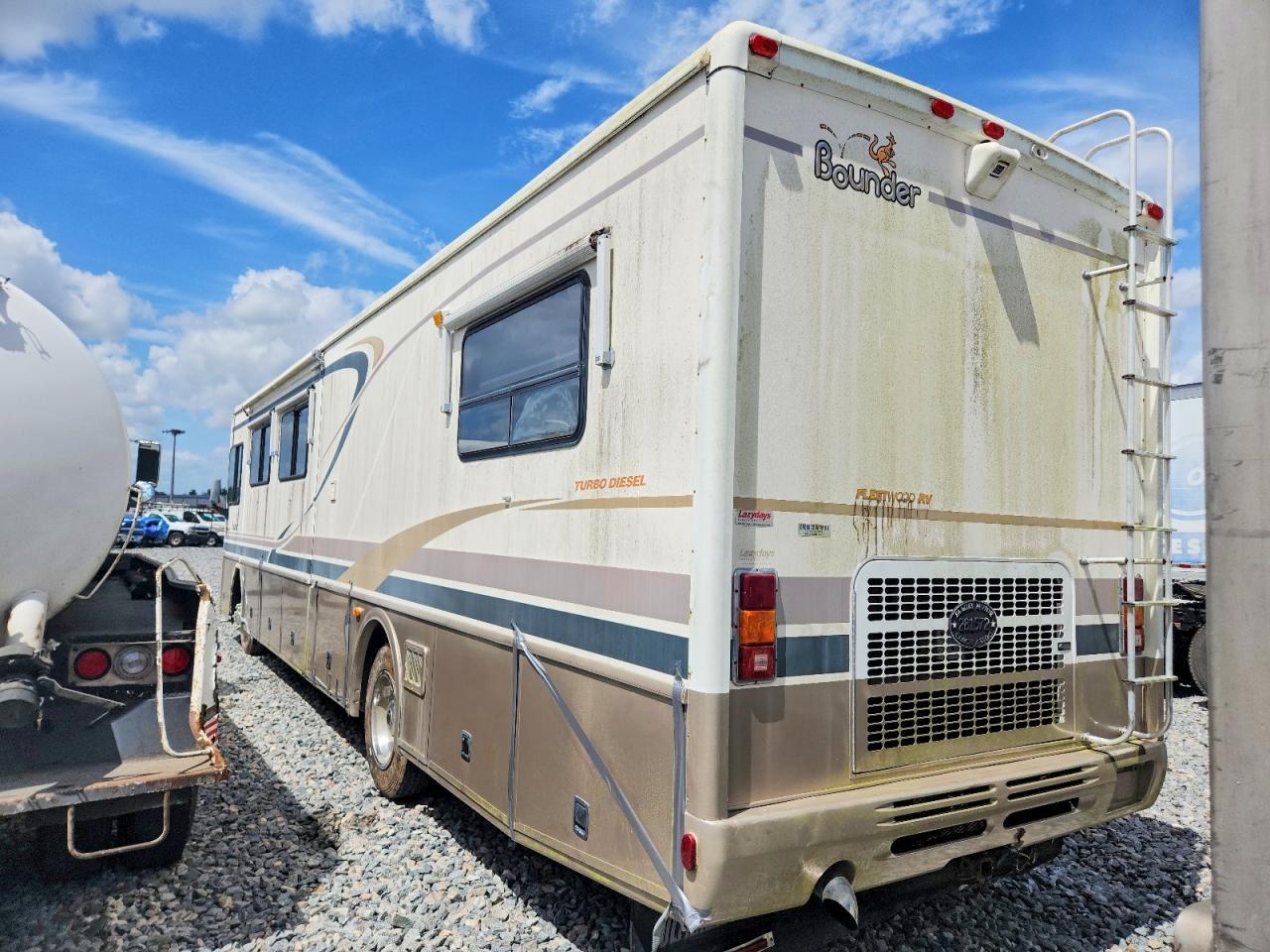 2001 Bounder 2001 Fleetwood Bounder RV