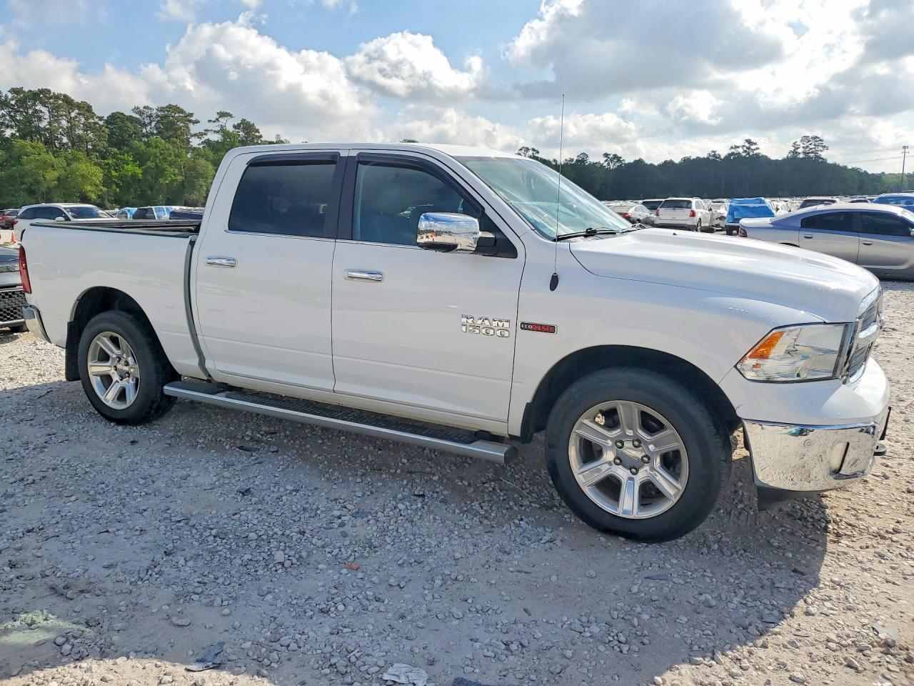 2018 Dodge RAM 1500 SLT