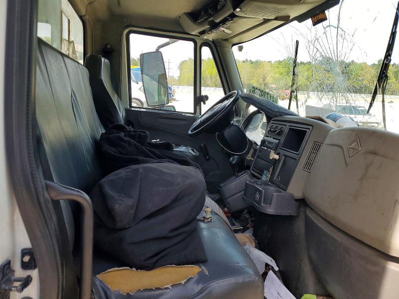 2013 International 4300 BOX Truck