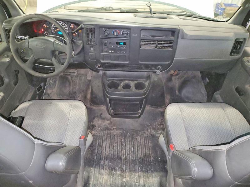 2004 Chev Rolet Express 2500 Delivery van