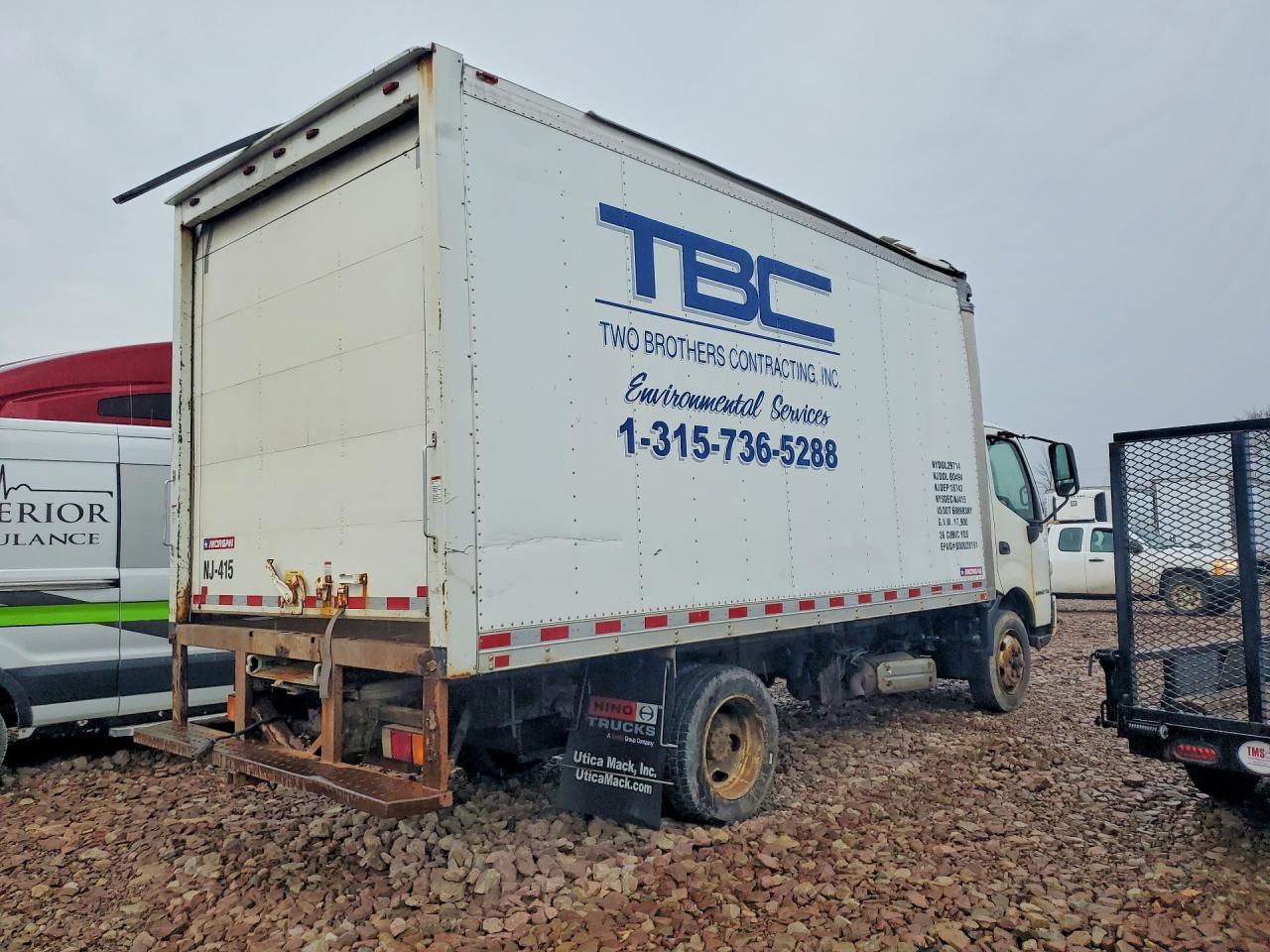 2015 Hino 195 BOX Truck