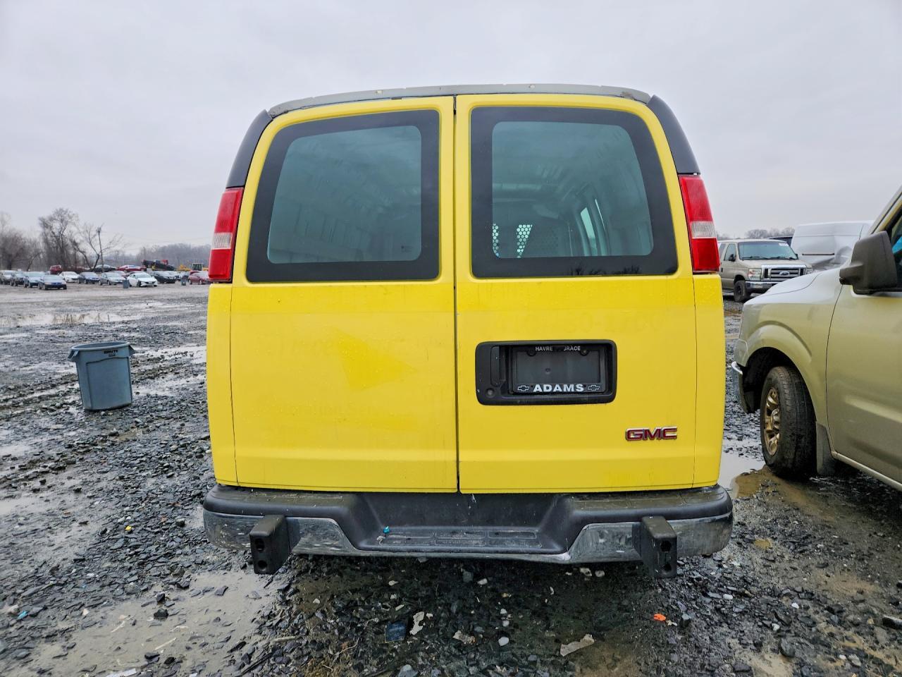 2017 GMC Savana 2500 Cargo Delivery van