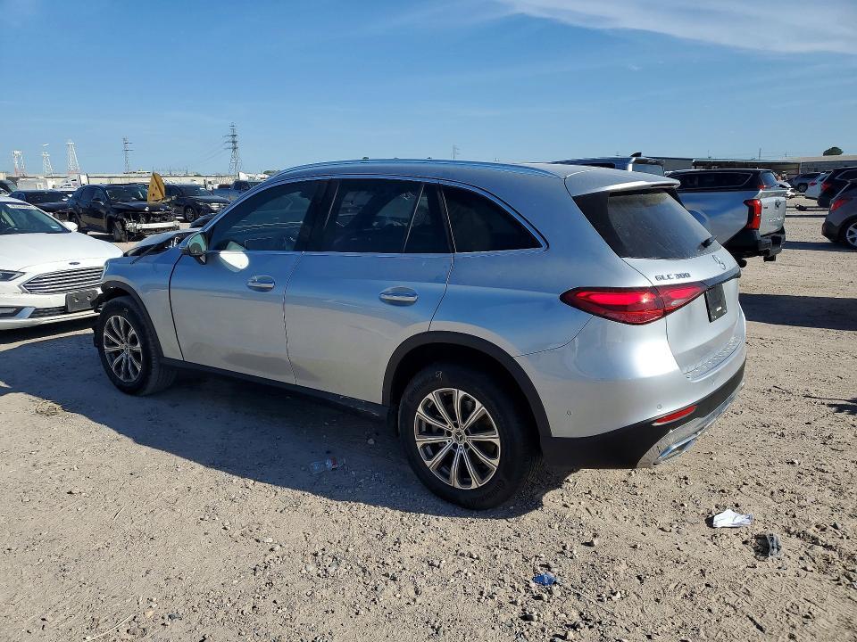 2025 Mercedes-Benz Glc 300
