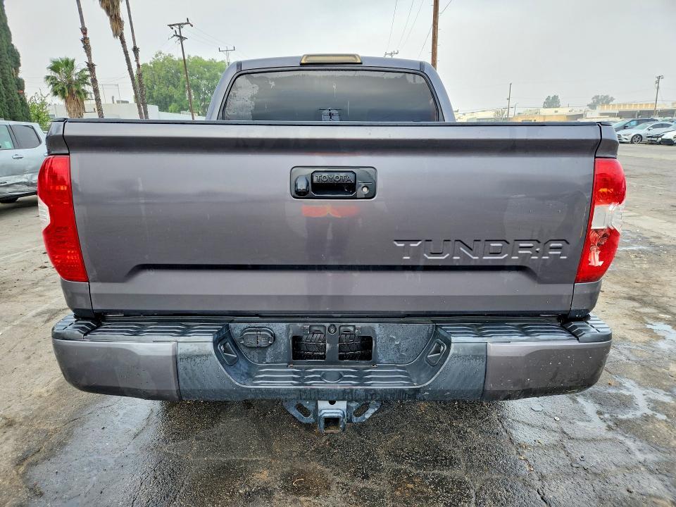 2018 Toyota Tundra SR5