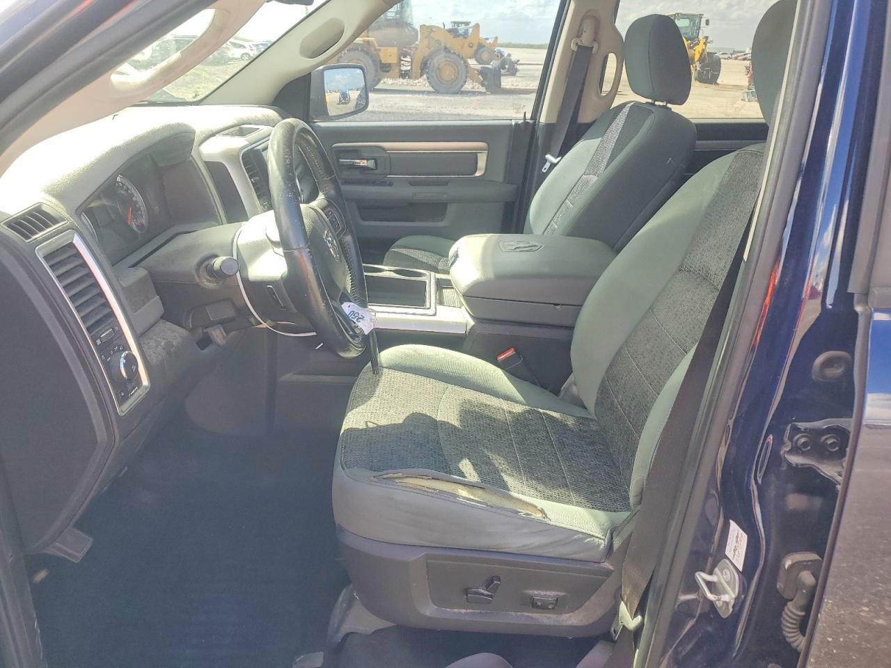 2015 Dodge RAM 1500 SLT