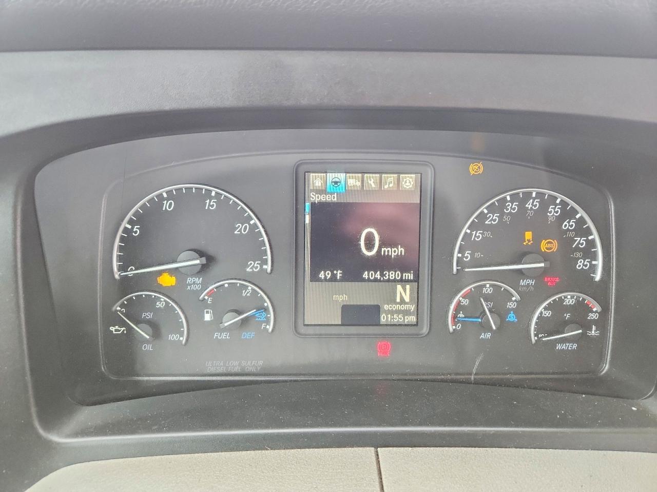 2020 Freigliner 2020 Freightliner Cascadia 126 Semi Truck