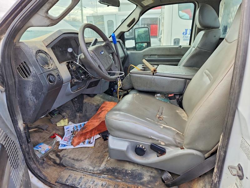 2013 Ford F450 Super Duty Flatbed Truck