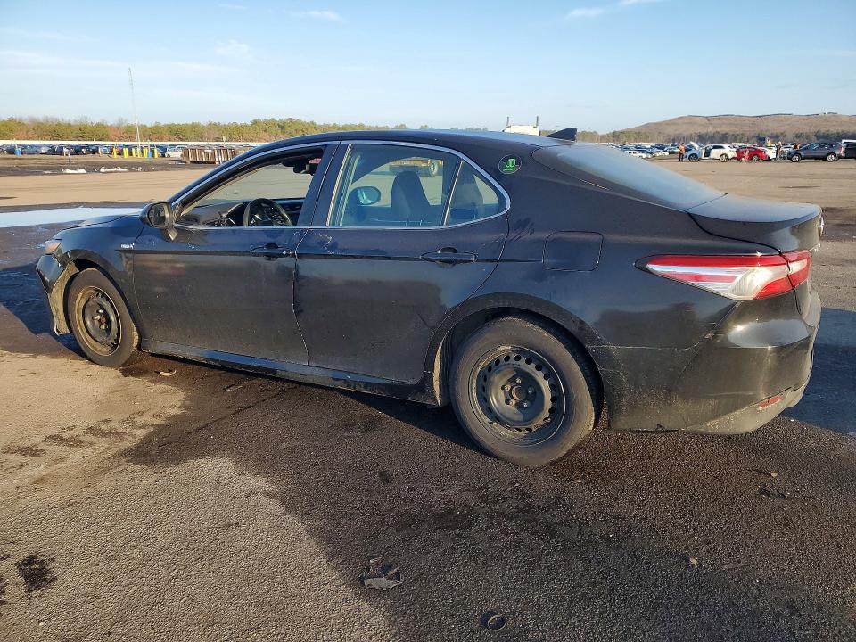 2019 Toyota Camry Hybrid le