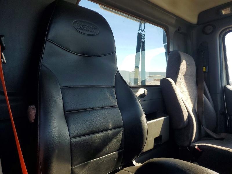 2016 Peterbilt 579