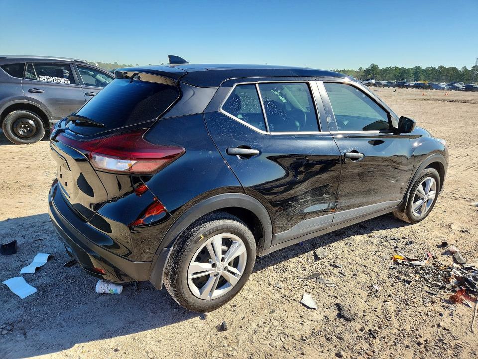 2024 Nissan Kicks s