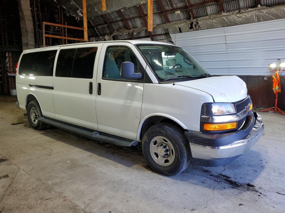 2025 Chevrolet Express G3500 LT