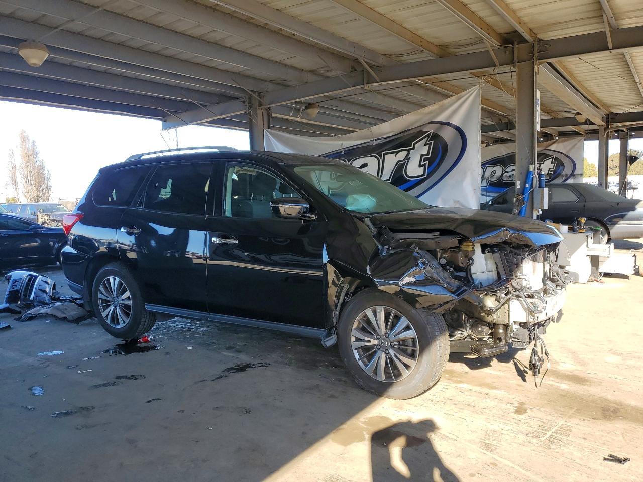 2019 Nissan Pathfinder s