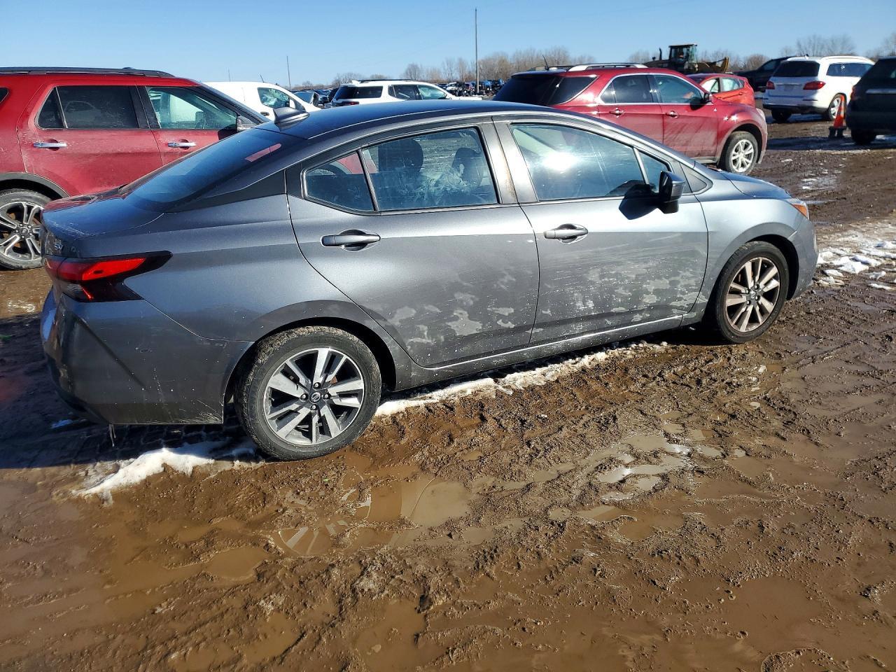 2021 Nissan Versa sv