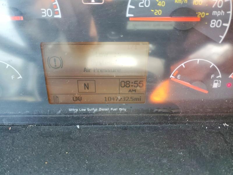 2017 Volvo VNL Semi Truck