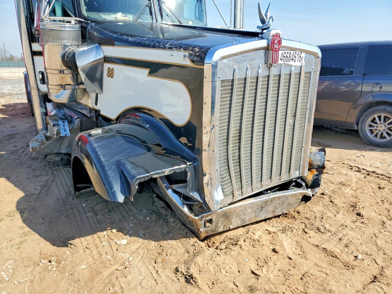2025 KW W900