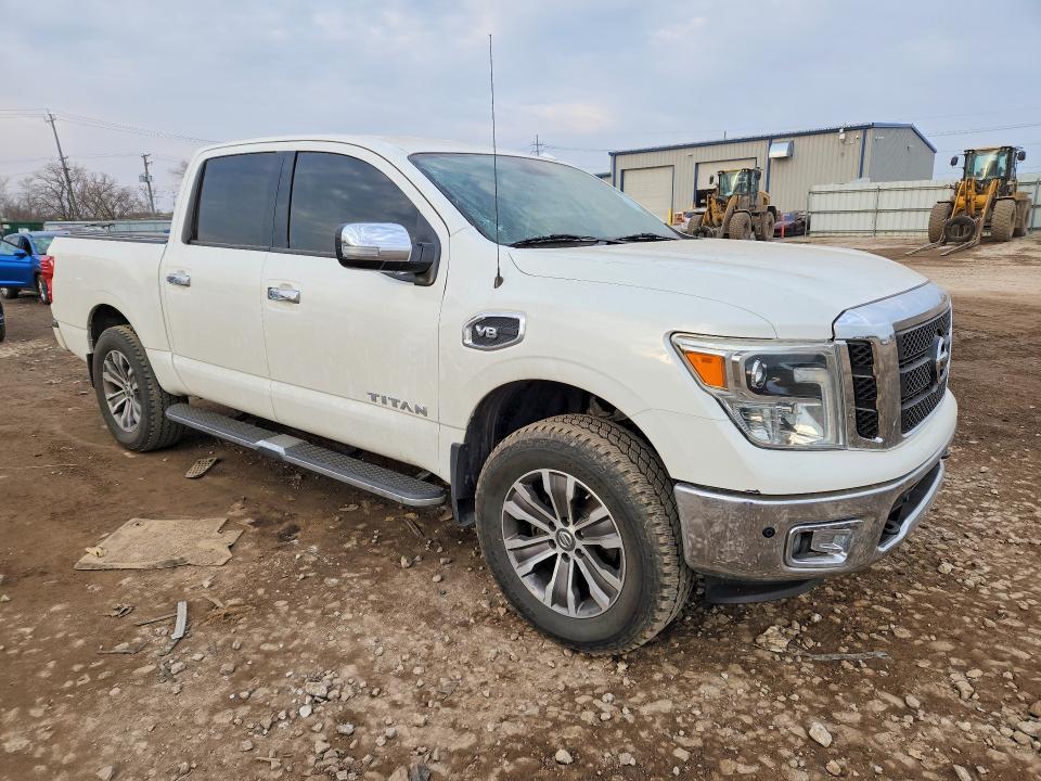 2017 Nissan Titan SL
