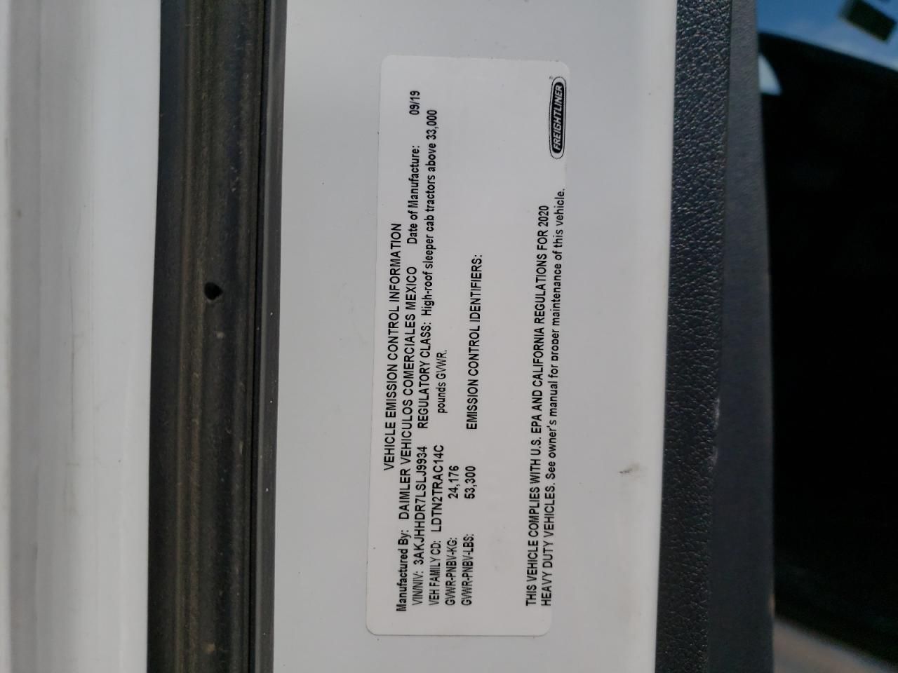 2020 Freightliner Cascadia 126