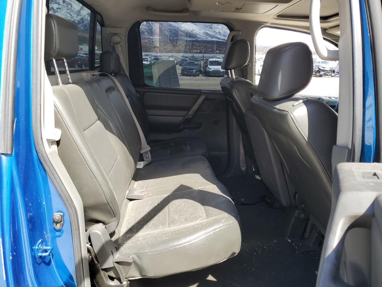 2005 Nissan Titan XE