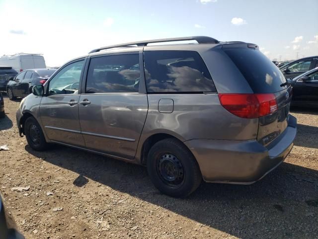 2004 Toyota Sienna CE