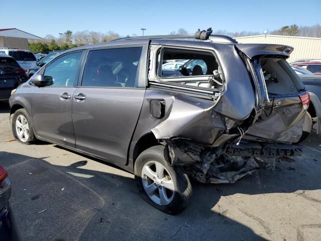 2013 Toyota Sienna LE