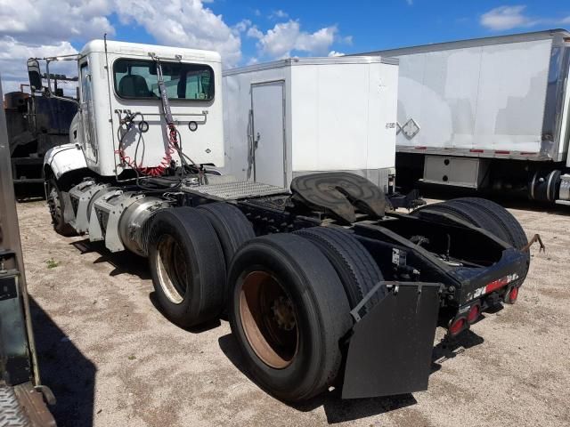 2011 Peterbilt 384