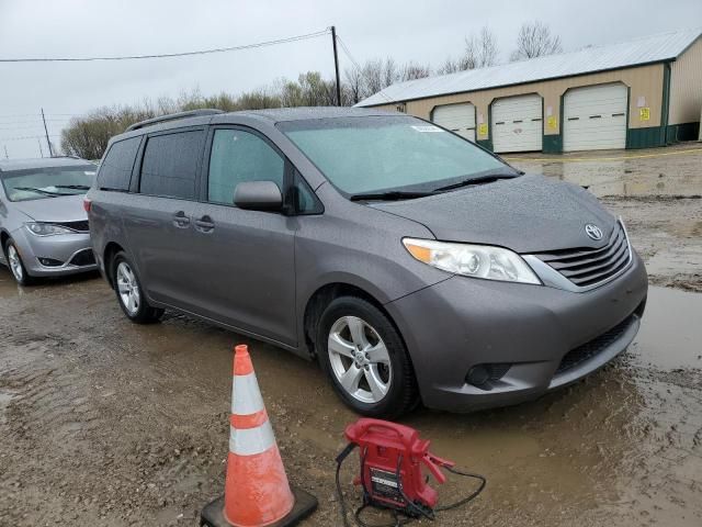 2016 Toyota Sienna LE