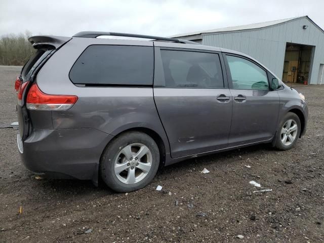 2011 Toyota Sienna LE