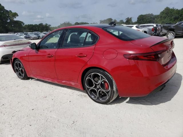 2022 Alfa Romeo Giulia Super