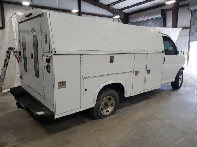 2011 GMC Savana Cutaway G3500