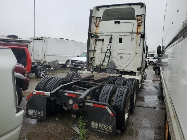 2015 Freightliner Cascadia 125