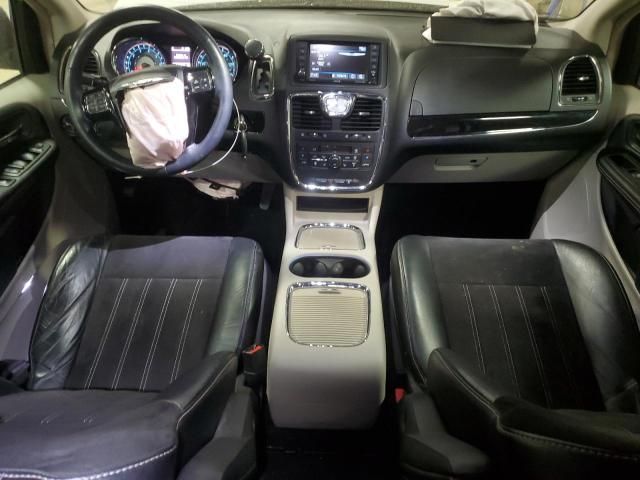 2016 Chrysler Town & Country Limited