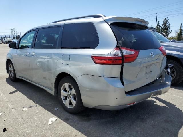 2019 Toyota Sienna LE