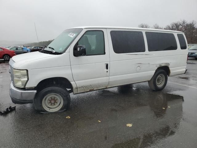 2013 Ford Econoline E350 Super Duty Wagon