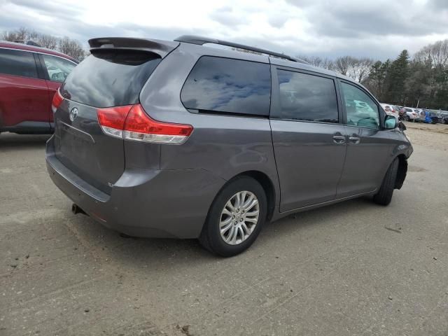 2012 Toyota Sienna XLE